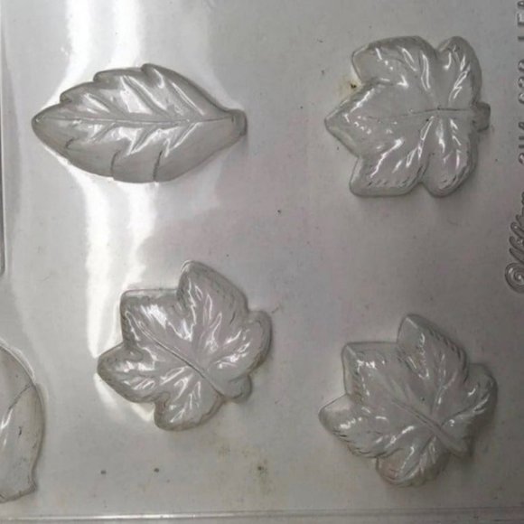 Candy Mold Leaves Vintage Wilton Chocolate Plaster Soap Fall Autumn Halloween - Picture 4 of 4